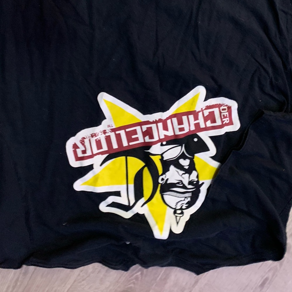 Graphic t shirt